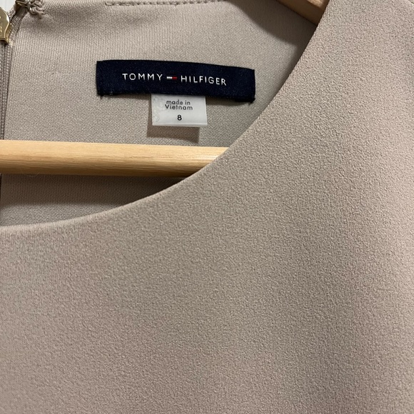 Tommy Hilfiger sleeveless business dress - Picture 2 of 2